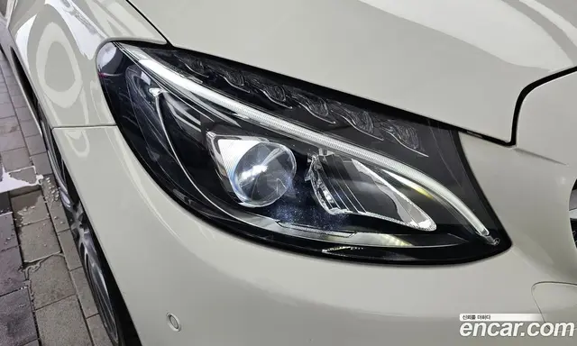 Mercedes-Benz C-Class 2018 2.0 автомат (гидро), миниатюра 8