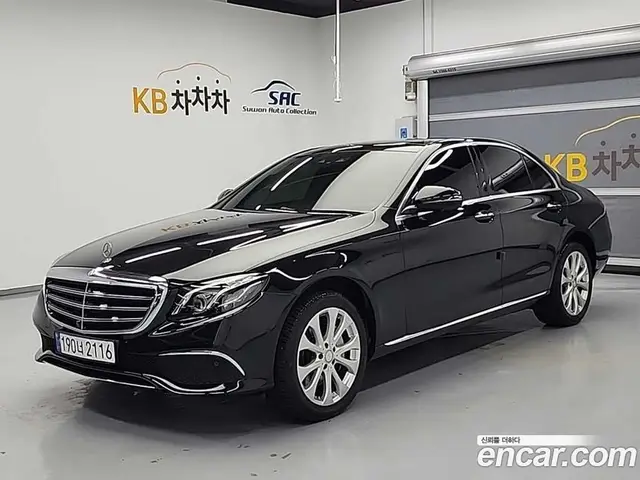 Mercedes-Benz E-Class 2017 2.0 автомат (гидро), миниатюра 2