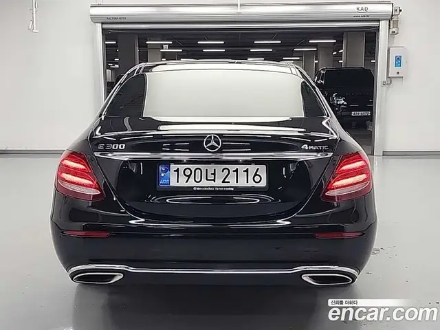Mercedes-Benz E-Class 2017 2.0 автомат (гидро), миниатюра 3