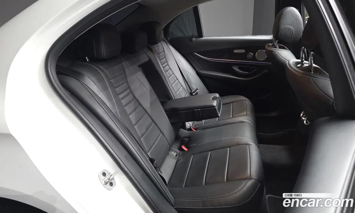 Mercedes-Benz E-Class 2019 2.0 автомат (гидро), фото 12
