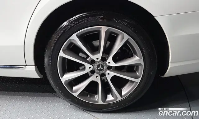 Mercedes-Benz E-Class 2019 2.0 автомат (гидро), миниатюра 5