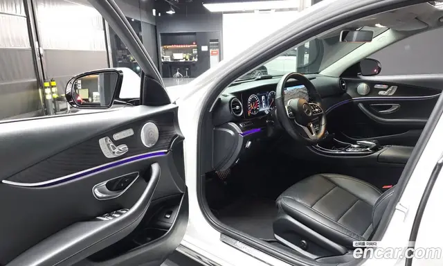 Mercedes-Benz E-Class 2019 2.0 автомат (гидро), миниатюра 10