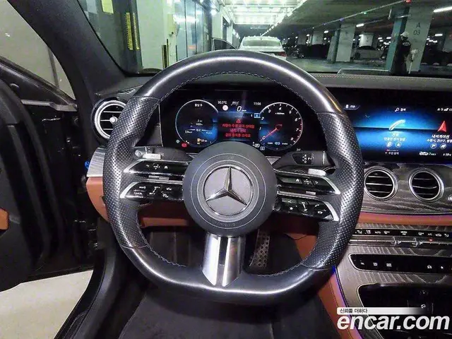Mercedes-Benz E-Class 2021 2.0 автомат (гидро), миниатюра 8