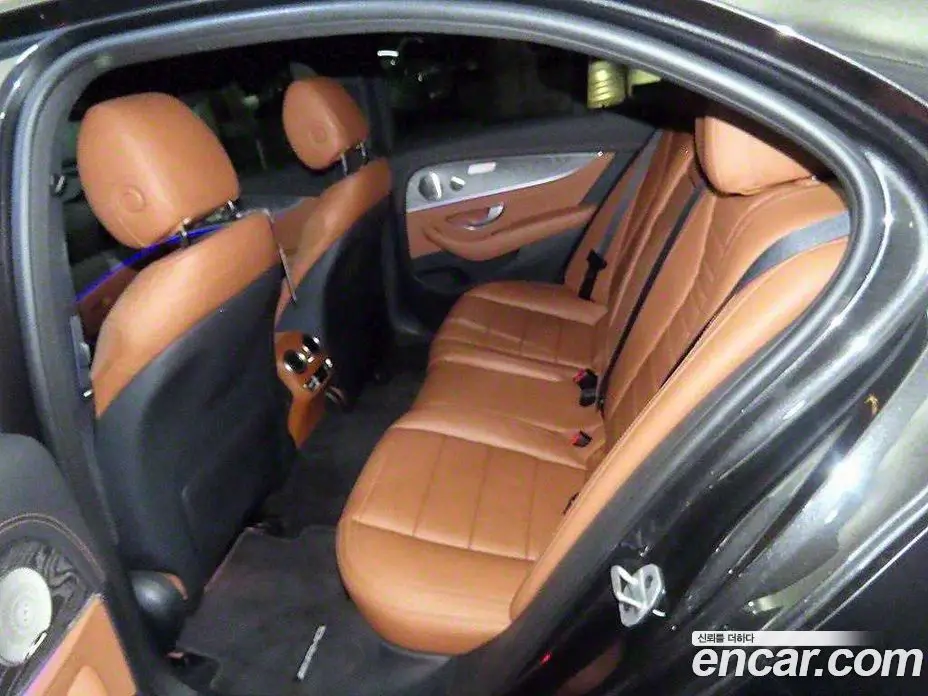 Mercedes-Benz E-Class 2021 2.0 автомат (гидро), фото 10