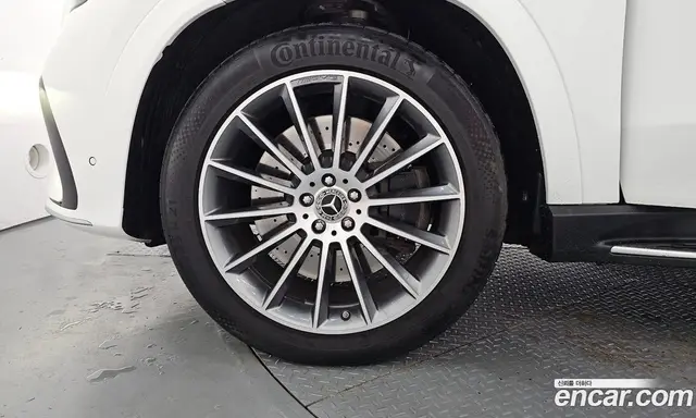 Mercedes-Benz GLE-Class 2024 3.0 автомат (гидро), миниатюра 5