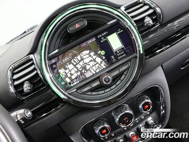 Mini Clubman 2019 1.5 автомат (гидро), миниатюра 7