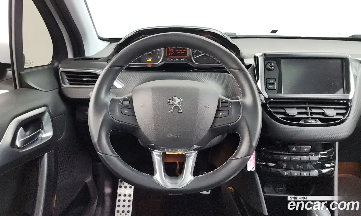 Peugeot 2008 2019 1.5 автомат (гидро), фото 12