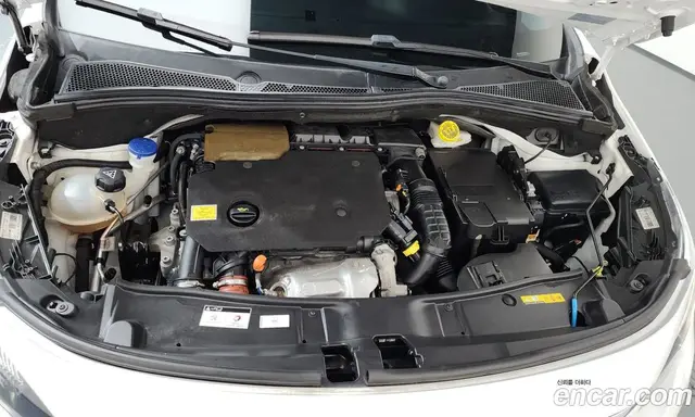 Peugeot 2008 2019 1.5 автомат (гидро), миниатюра 6