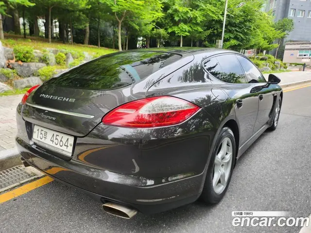 Porsche Panamera 2011 3.6 автомат (гидро), миниатюра 2