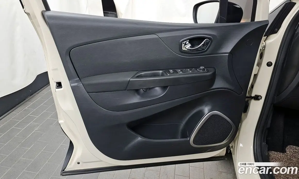 Renault (Samsung) QM3 2016 1.5 автомат (гидро), фото 14 Renault (Samsung) QM3 2016 1.5 автомат (гидро), фото 14