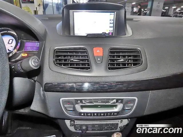 Renault (Samsung) SM3 2014 1.6 автомат (гидро), миниатюра 11