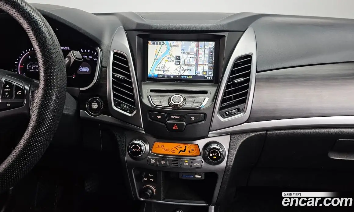 SsangYong Korando 2014 2.0 автомат (гидро), фото 20