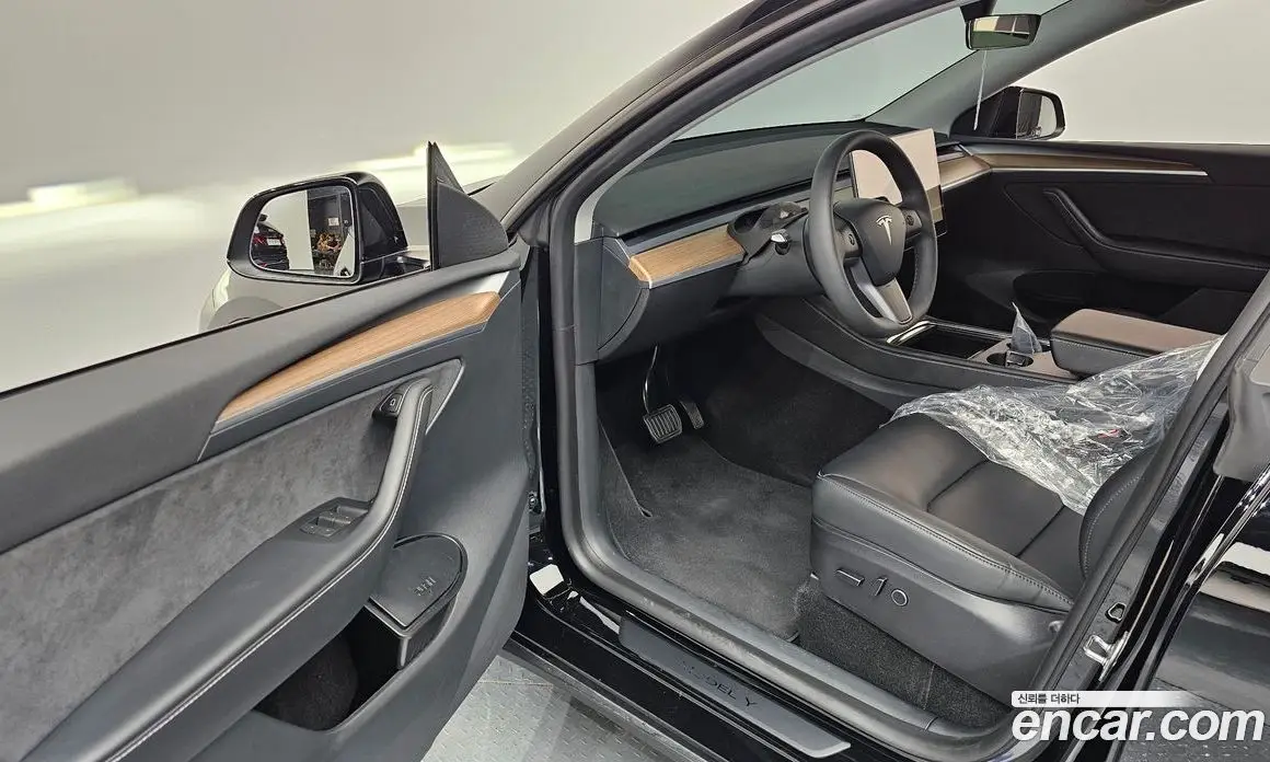 Tesla Model Y 2024 0.2 автомат (гидро), фото 12 Tesla Model Y 2024 0.2 автомат (гидро), фото 12