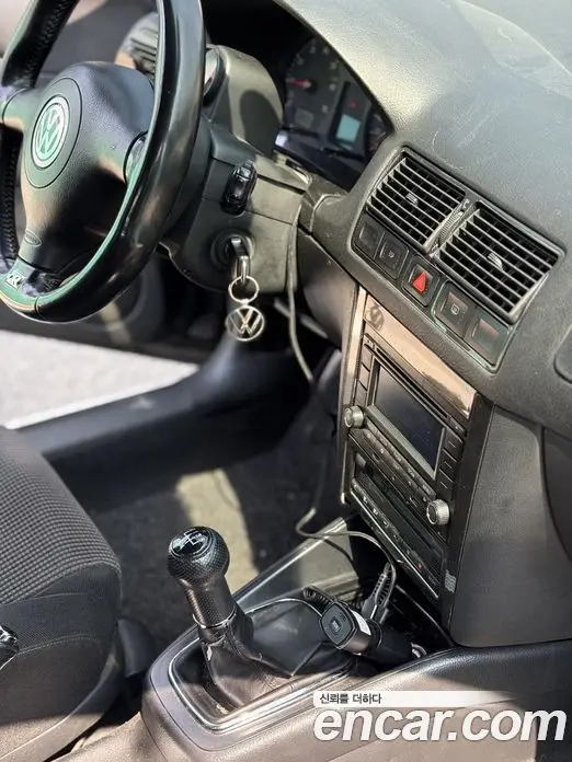 Volkswagen Golf 2003 1.8 механика, фото 15