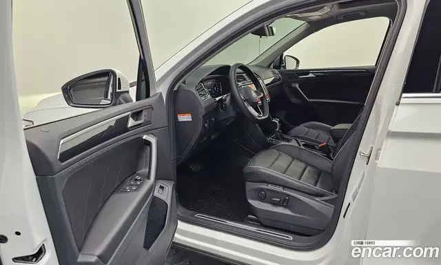 Volkswagen Tiguan 2024 2.0 автомат (гидро), миниатюра 12