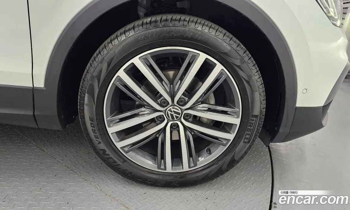 Volkswagen Tiguan 2024 2.0 автомат (гидро), фото 4