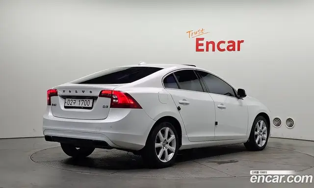 Volvo S60 2017 2.0 автомат (гидро), миниатюра 2