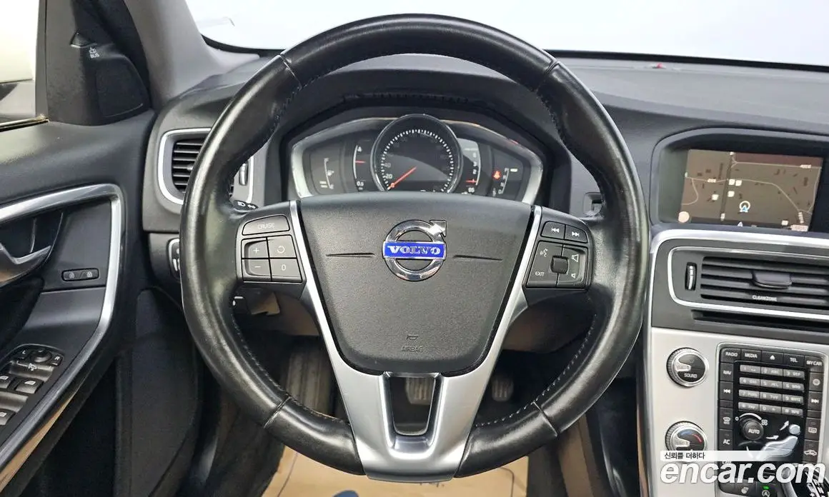 Volvo S60 2017 2.0 автомат (гидро), фото 15