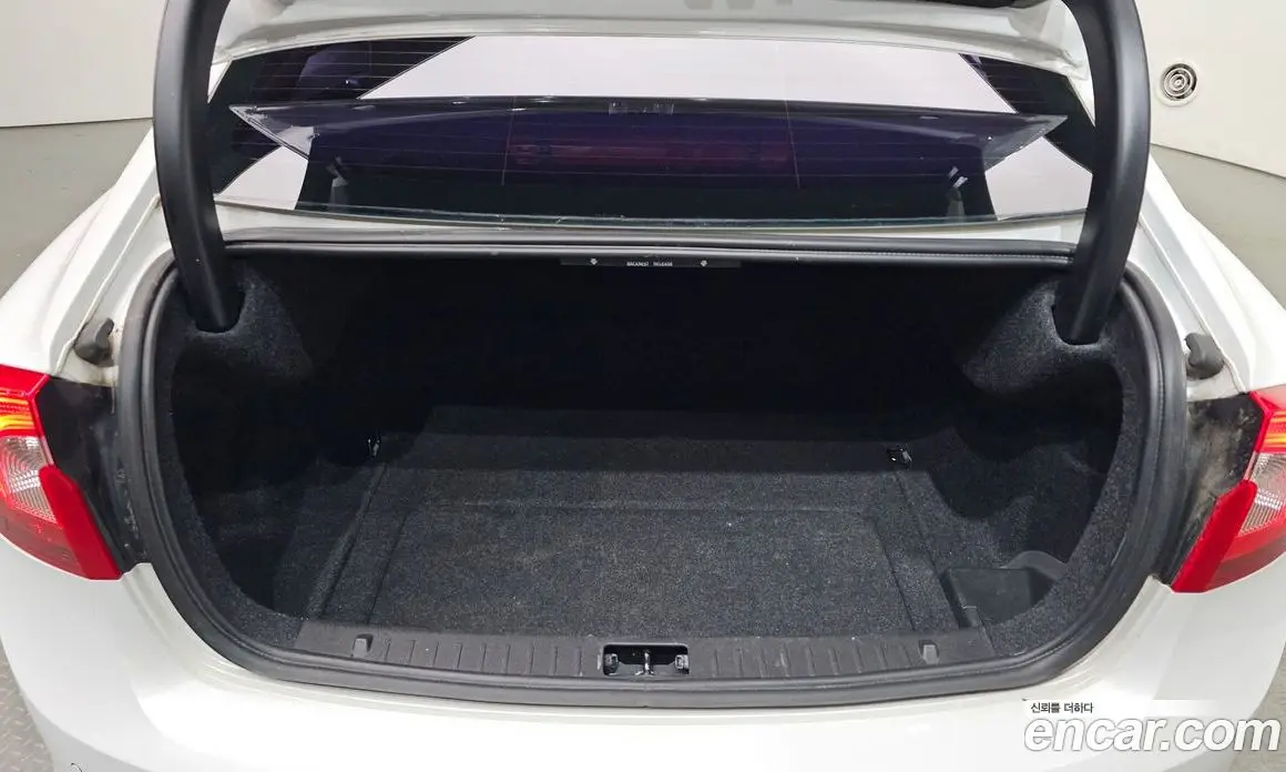Volvo S60 2017 2.0 автомат (гидро), фото 20