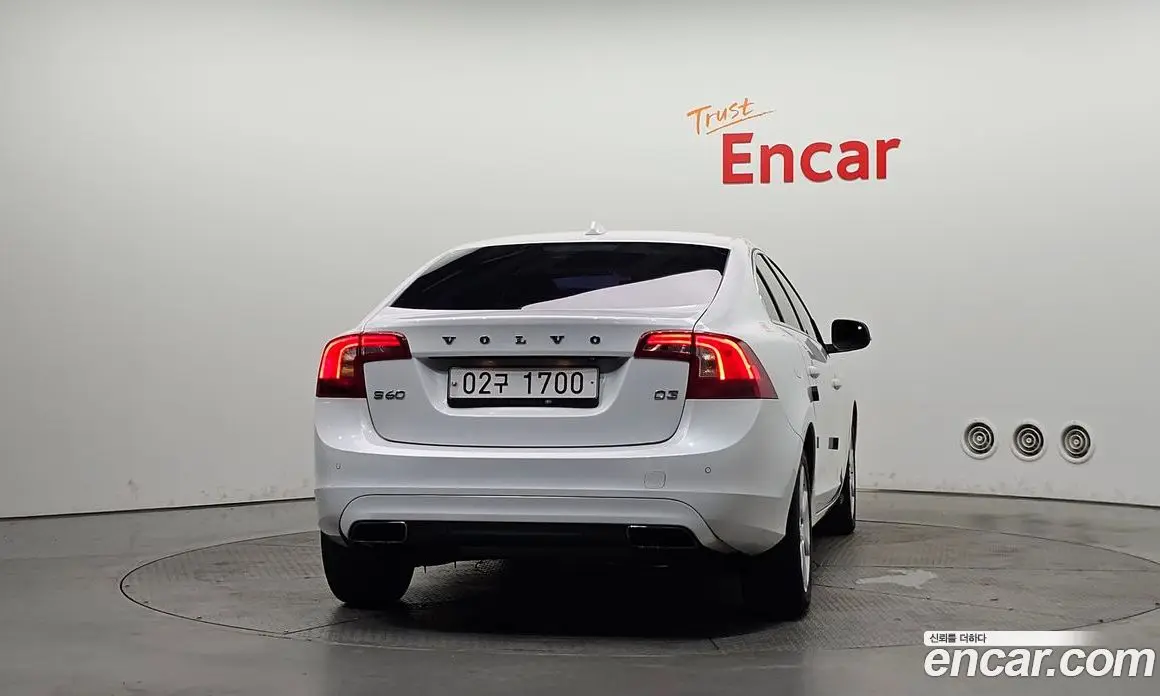 Volvo S60 2017 2.0 автомат (гидро), фото 4