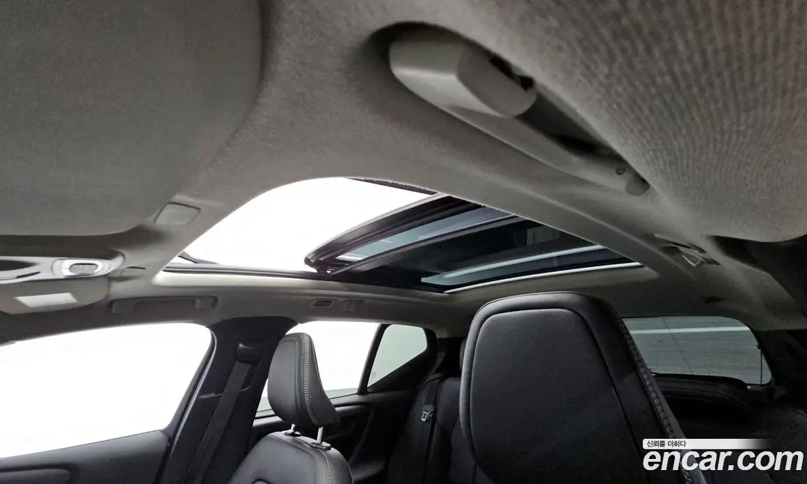 Volvo XC40 2020 2.0 автомат (гидро), фото 19