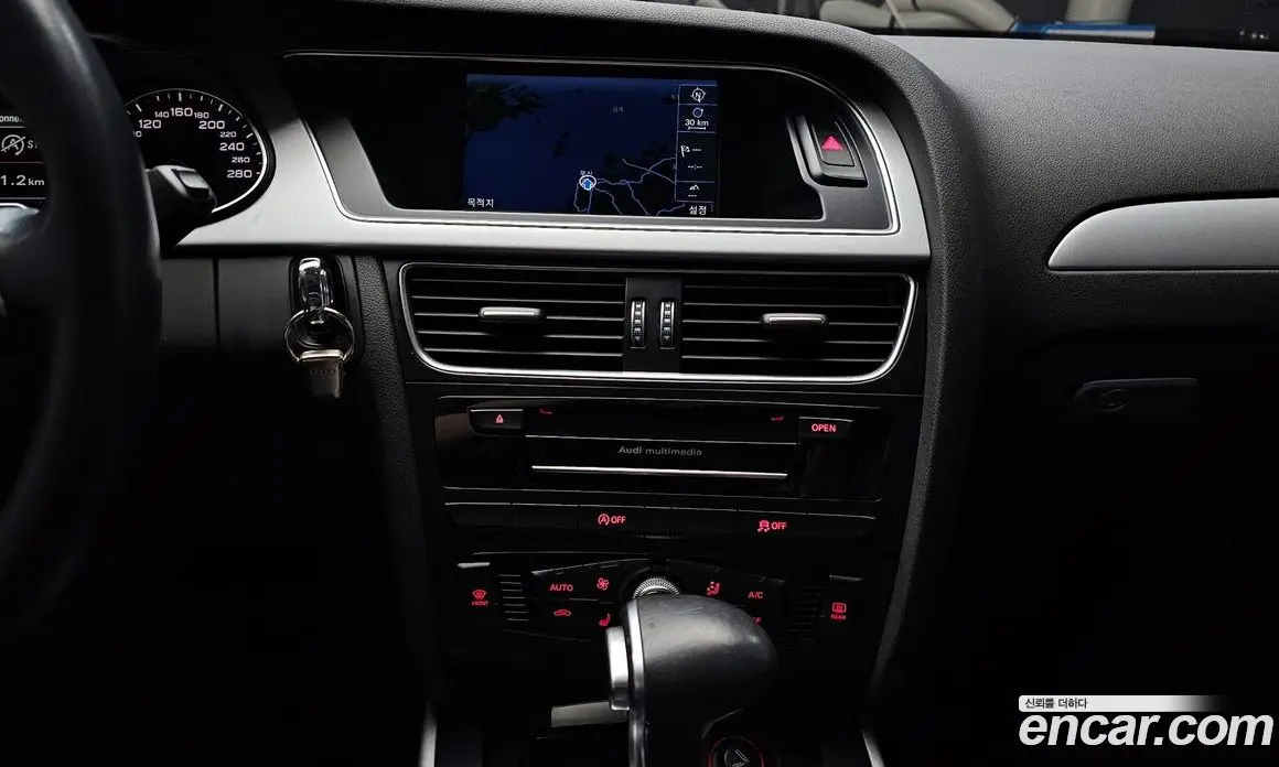 Audi A4 2015 2.0 автомат (гидро), фото 15