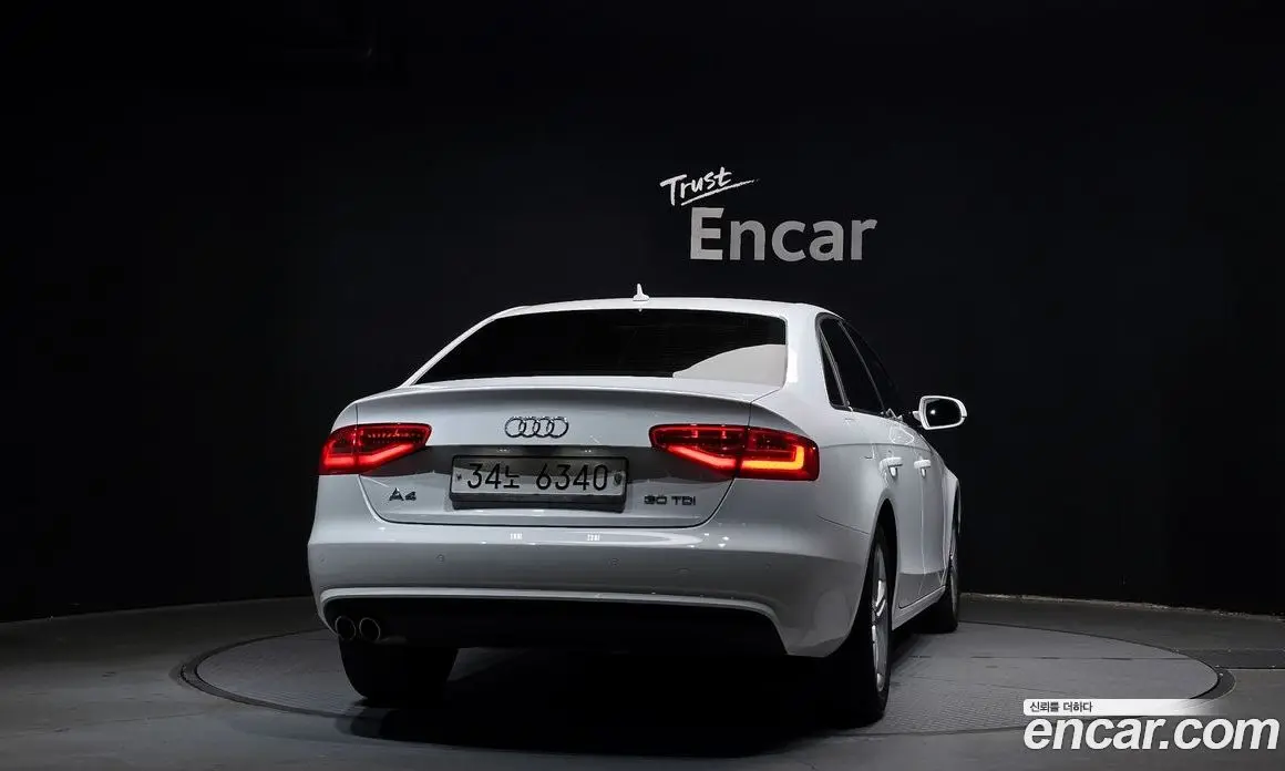 Audi A4 2015 2.0 автомат (гидро), фото 4