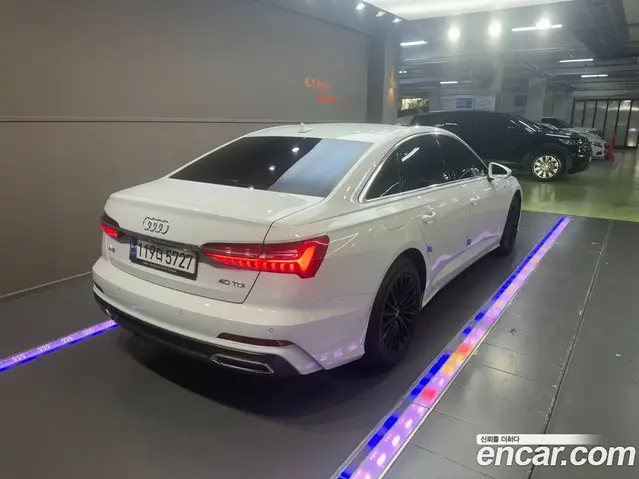 Audi A6 2020 2.0 автомат (гидро), миниатюра 2