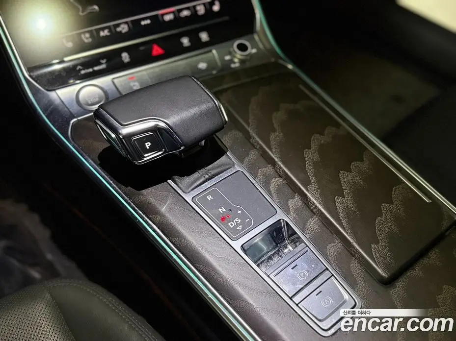 Audi A6 2020 2.0 автомат (гидро), фото 16
