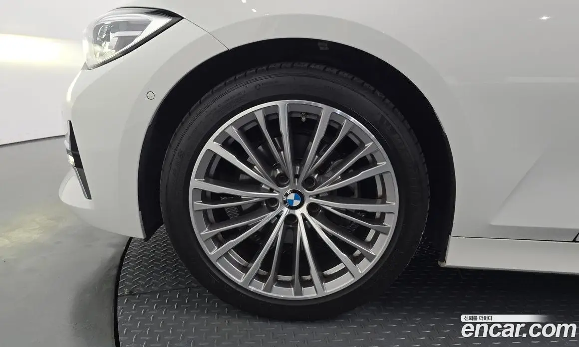 BMW 3 серия 2021 2.0 автомат (гидро), фото 5