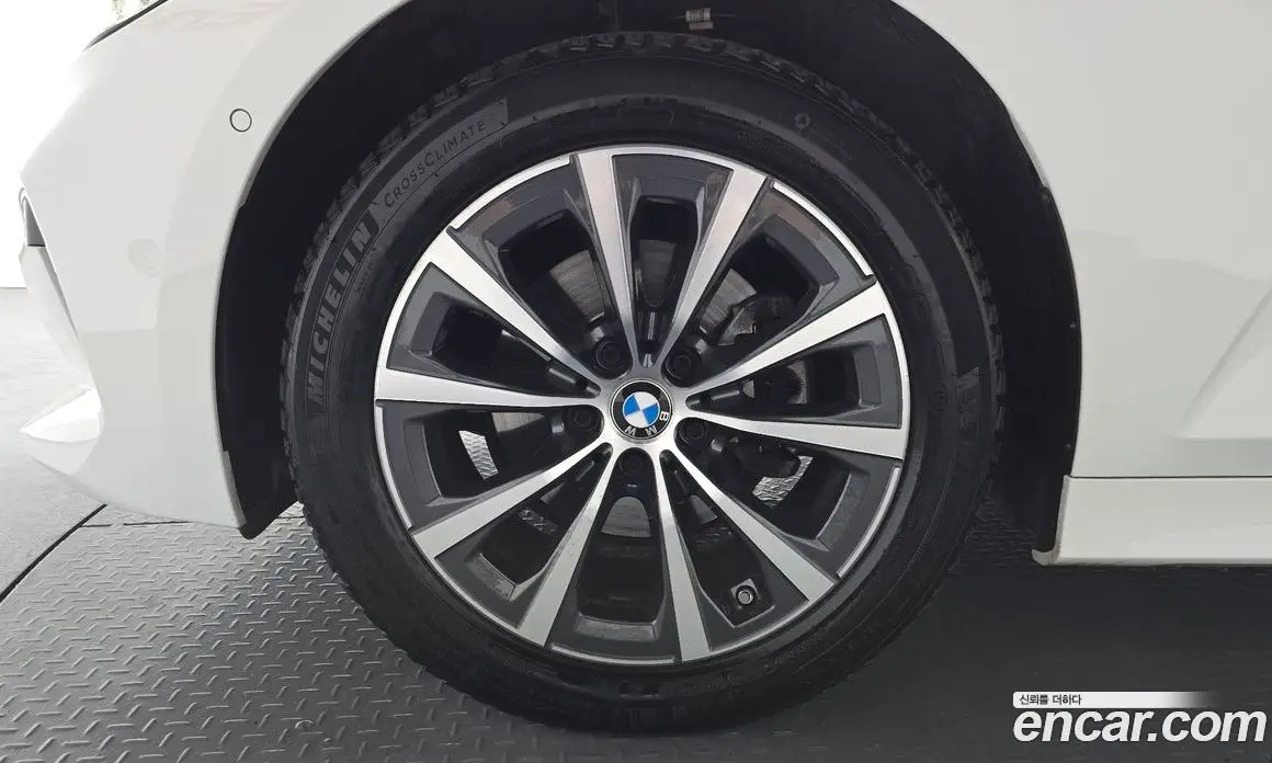 BMW 3 серия 2023 2.0 автомат (гидро), фото 4
