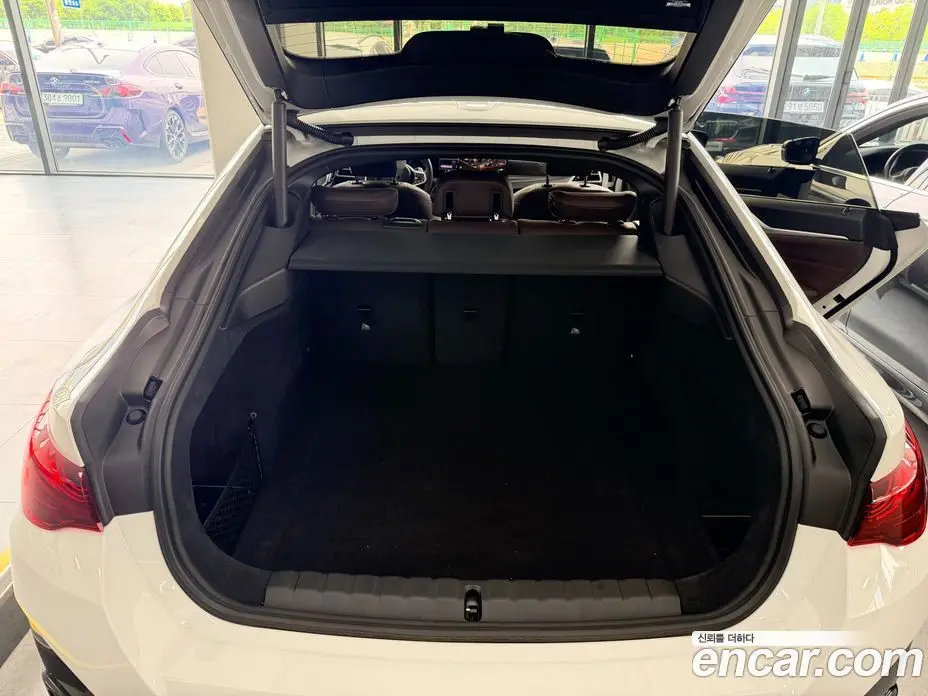 BMW 4 серия 2026 2.0 автомат (гидро), фото 16