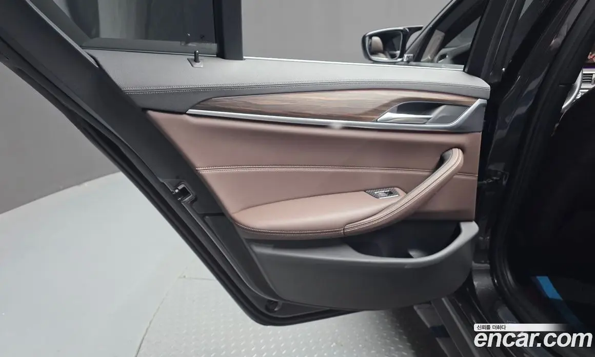BMW 5 серия 2021 2.0 автомат (гидро), фото 15
