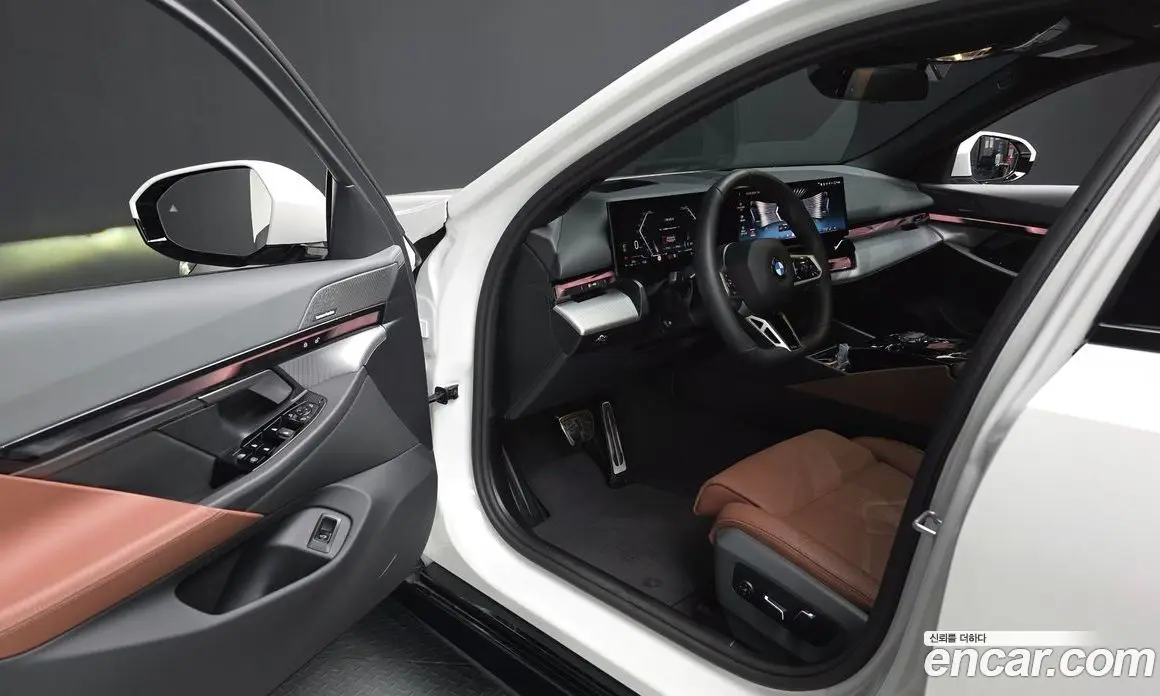 BMW 5 серия 2025 2.0 автомат (гидро), фото 12