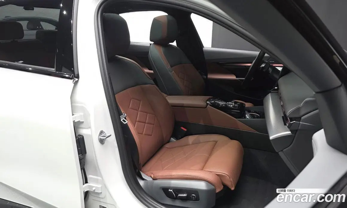 BMW 5 серия 2025 2.0 автомат (гидро), фото 15