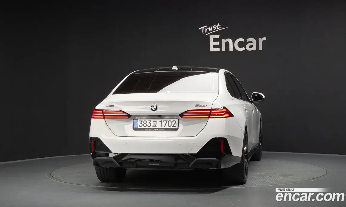 BMW 5 серия 2025 2.0 автомат (гидро), фото 3