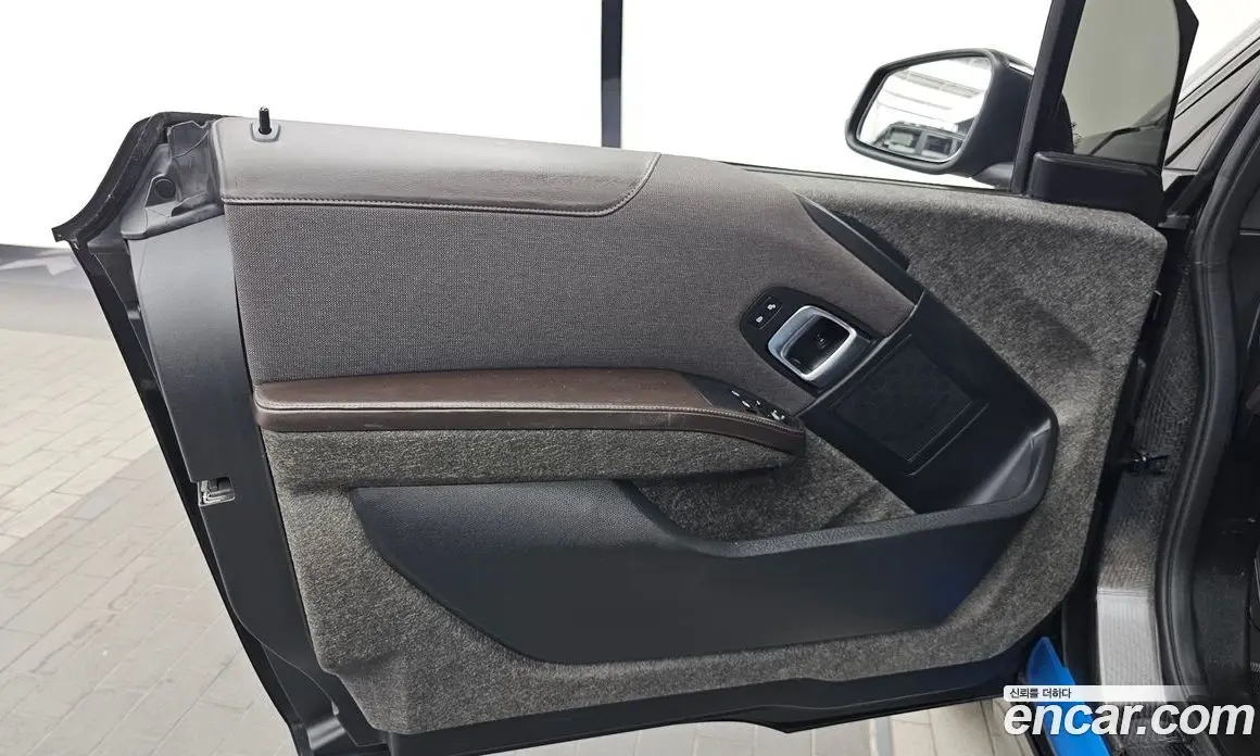 BMW i3 2018 автомат (гидро), фото 14