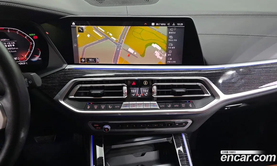 BMW X7 2021 3.0 автомат (гидро), фото 13