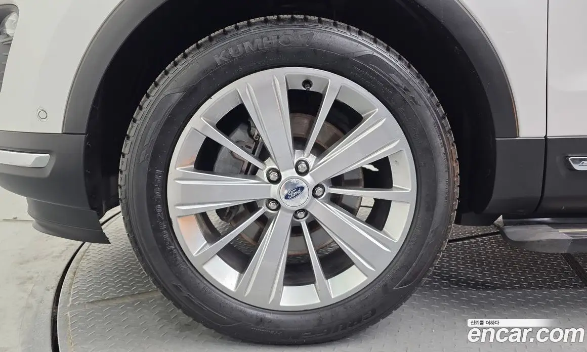 Ford Explorer 2018 2.3 автомат (гидро), фото 5