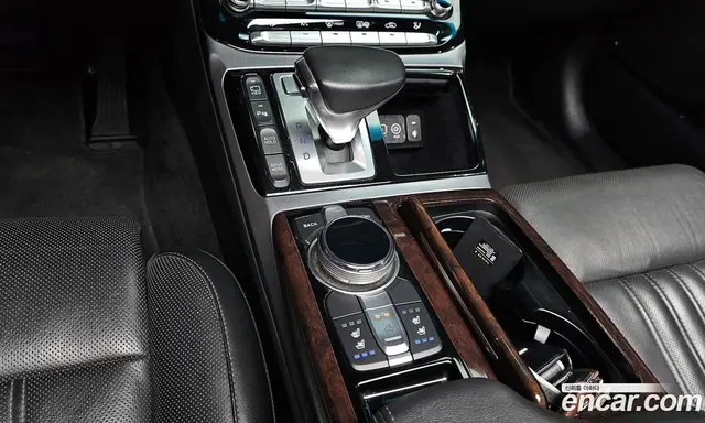 Genesis EQ900 2016 3.3 автомат (гидро), миниатюра 9