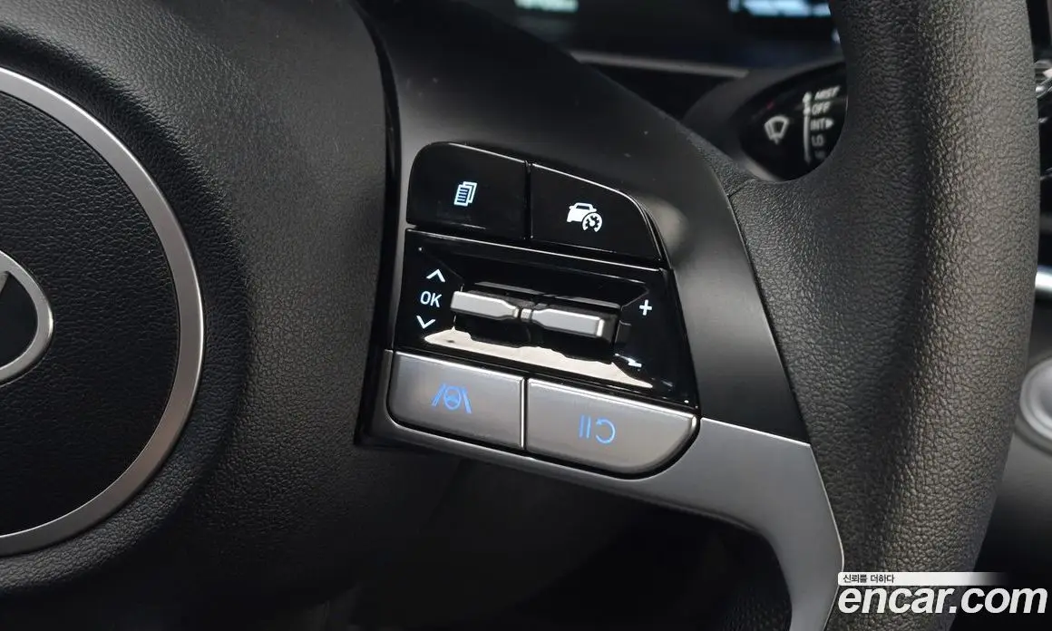 Hyundai Avante 2024 1.6 автомат (гидро), фото 17