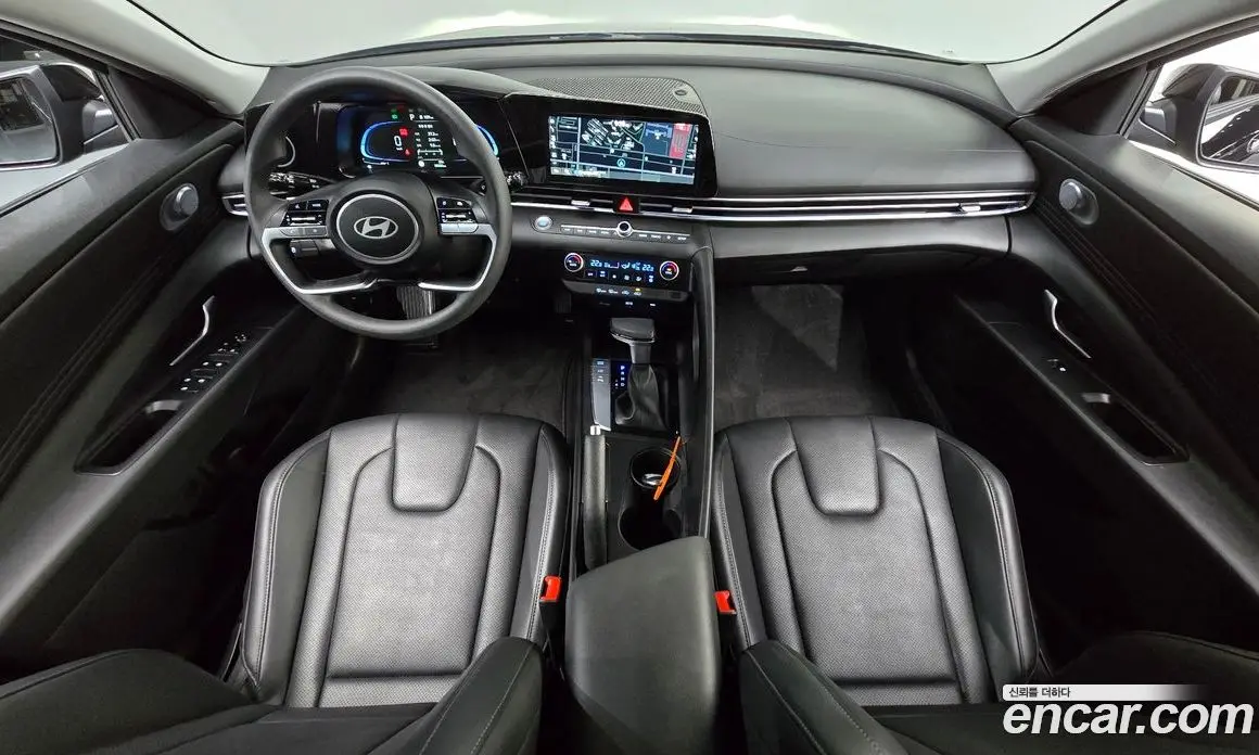 Hyundai Avante 2024 1.6 автомат (гидро), фото 7