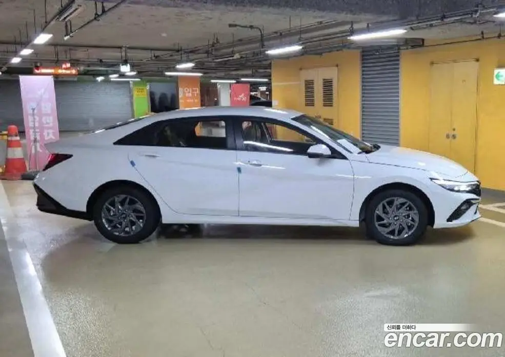 Hyundai Avante 2025 1.6 автомат (гидро), фото 11