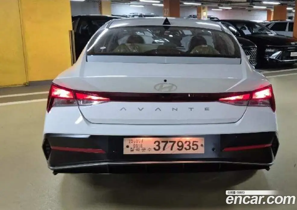 Hyundai Avante 2025 1.6 автомат (гидро), фото 3