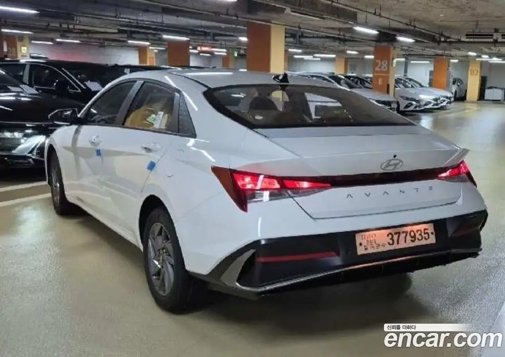 Hyundai Avante 2025 1.6 автомат (гидро), фото 9
