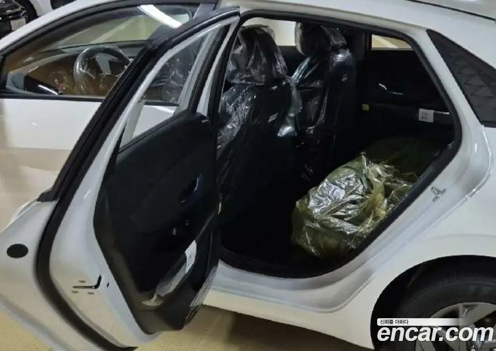 Hyundai Avante 2025 1.6 автомат (гидро), фото 10