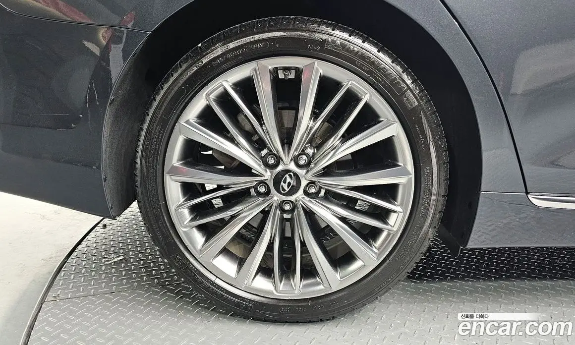 Hyundai Grandeur 2018 3.0 автомат (гидро), фото 5