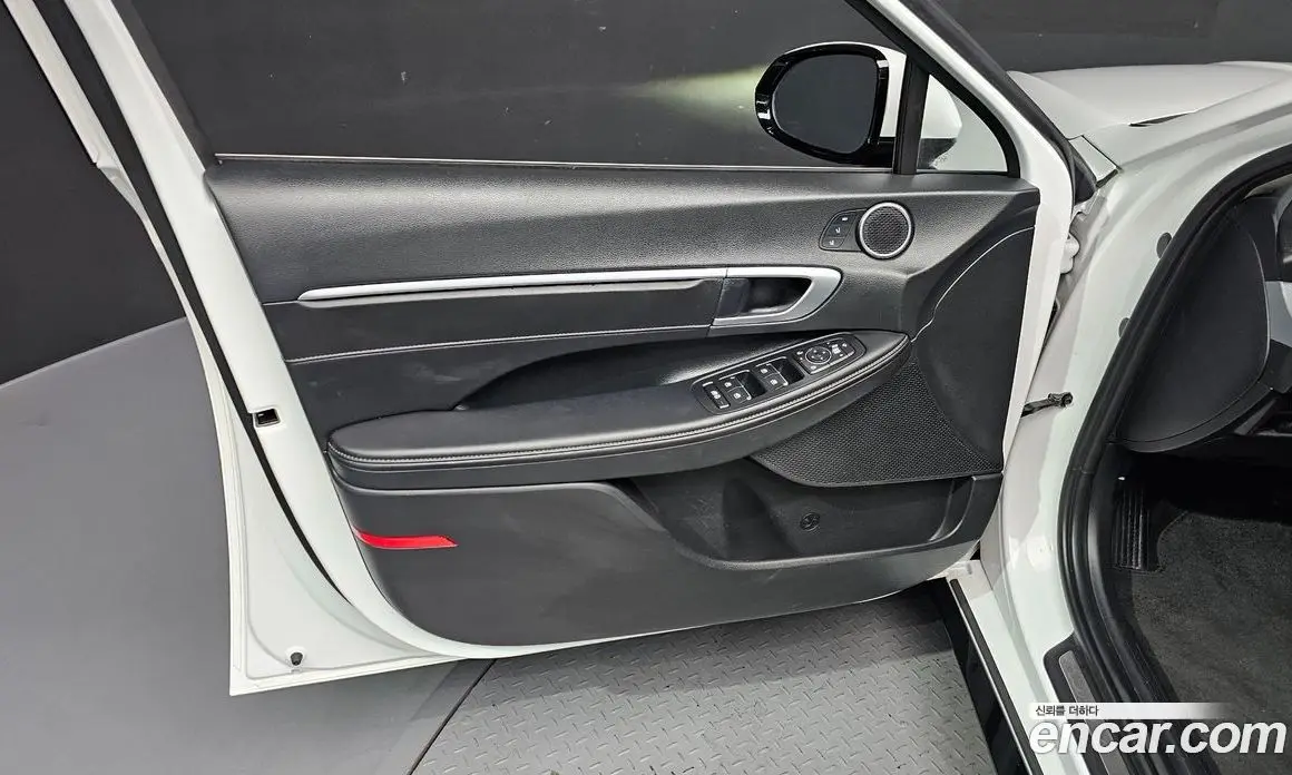 Hyundai Sonata 2024 2.0 автомат (гидро), фото 14