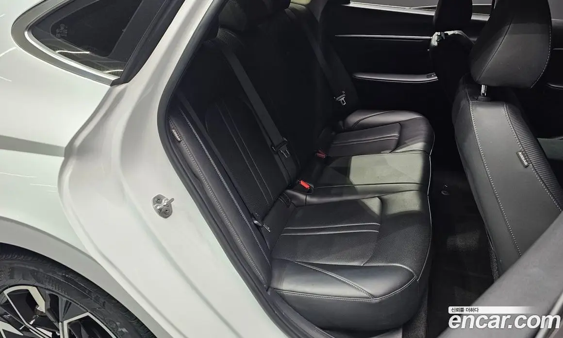 Hyundai Sonata 2024 2.0 автомат (гидро), фото 17