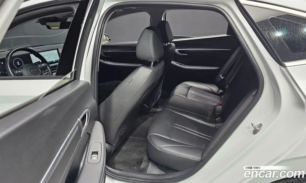 Hyundai Sonata 2024 2.0 автомат (гидро), фото 18
